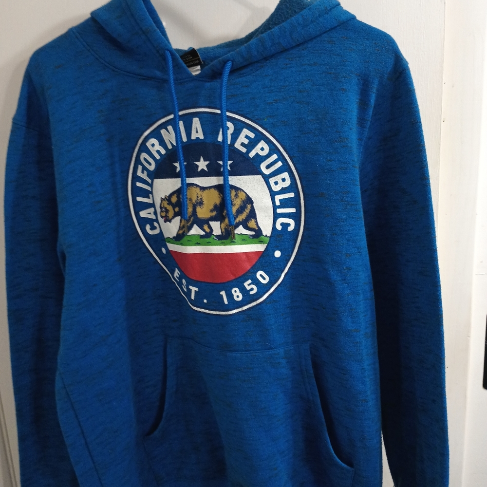 Men's long sleeve hoodie size small